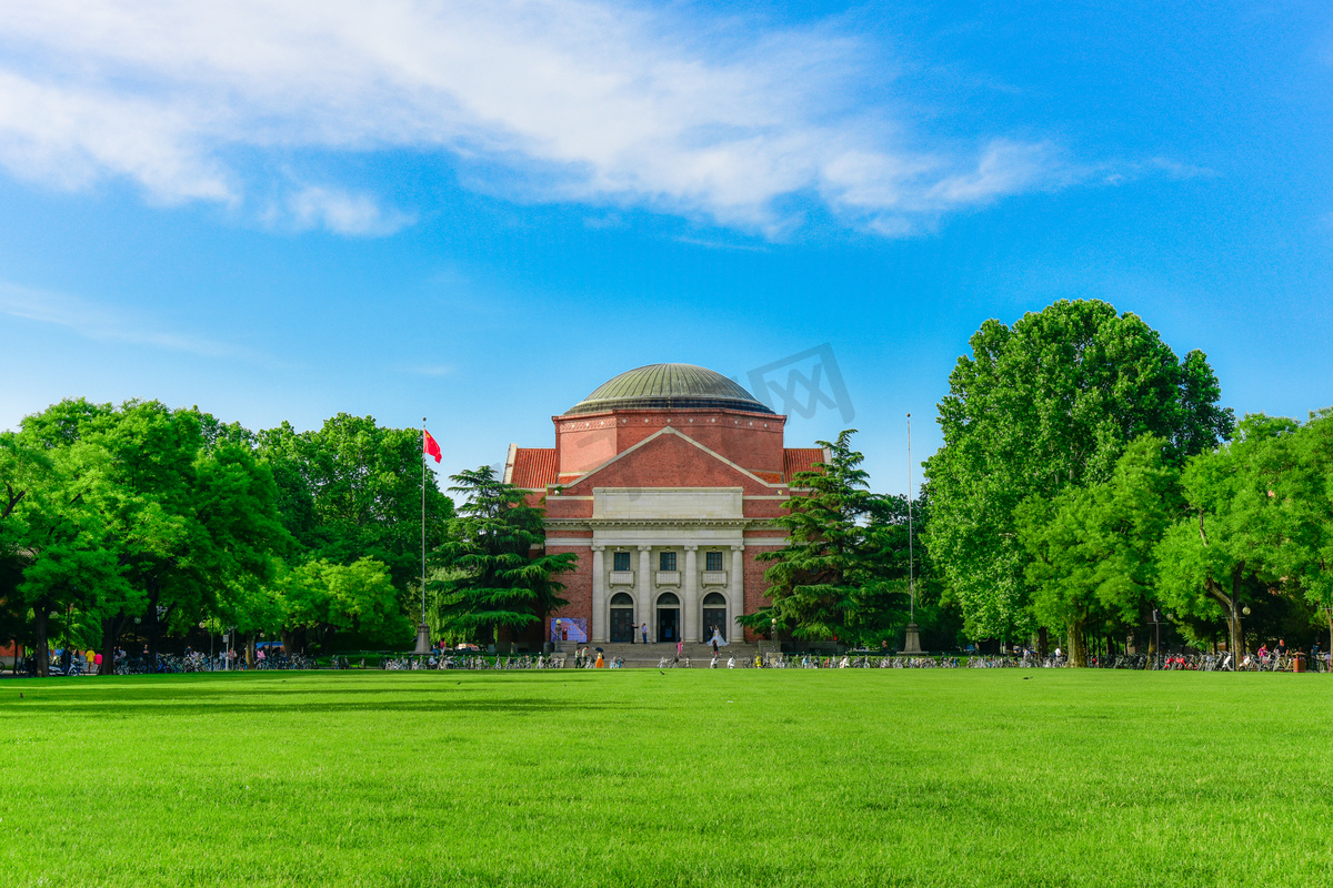 北京清华大学校园大礼堂摄影图图片