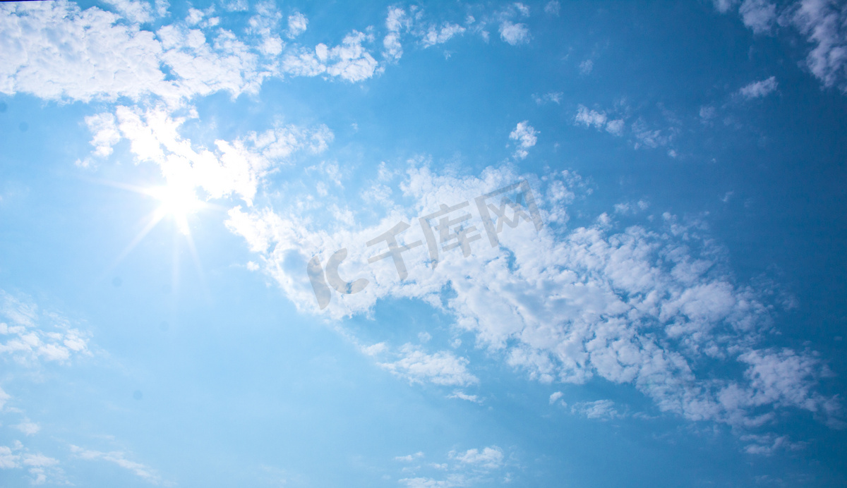 太阳蓝天白云自然风景摄影图图片