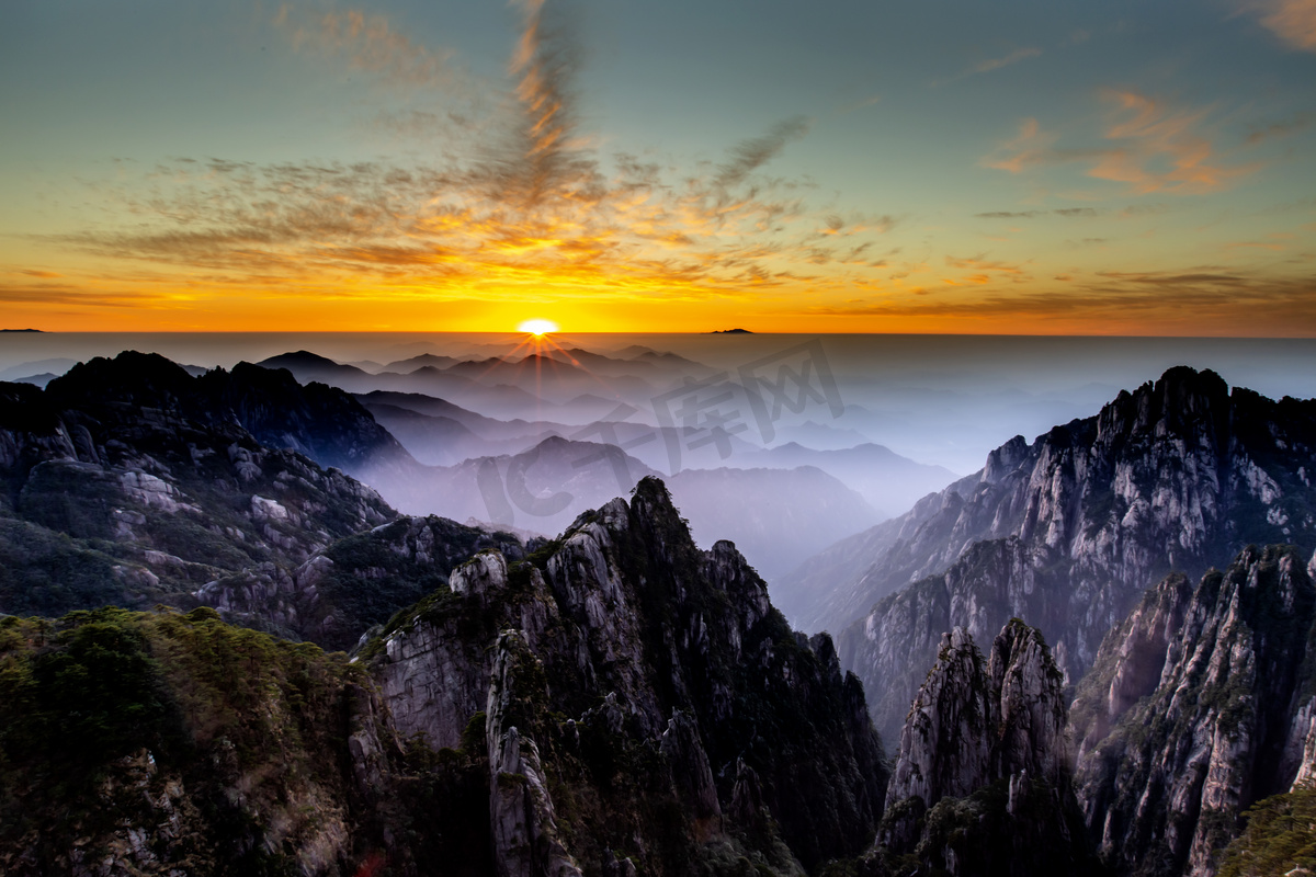 黄山黄昏日落摄影图图片