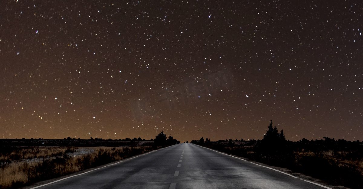 户外星空唯美道路摄影图图片