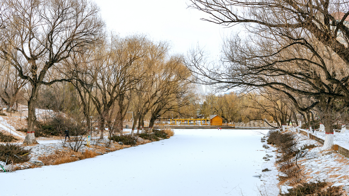 呼和浩特满嘟海公园冬季雪景图片