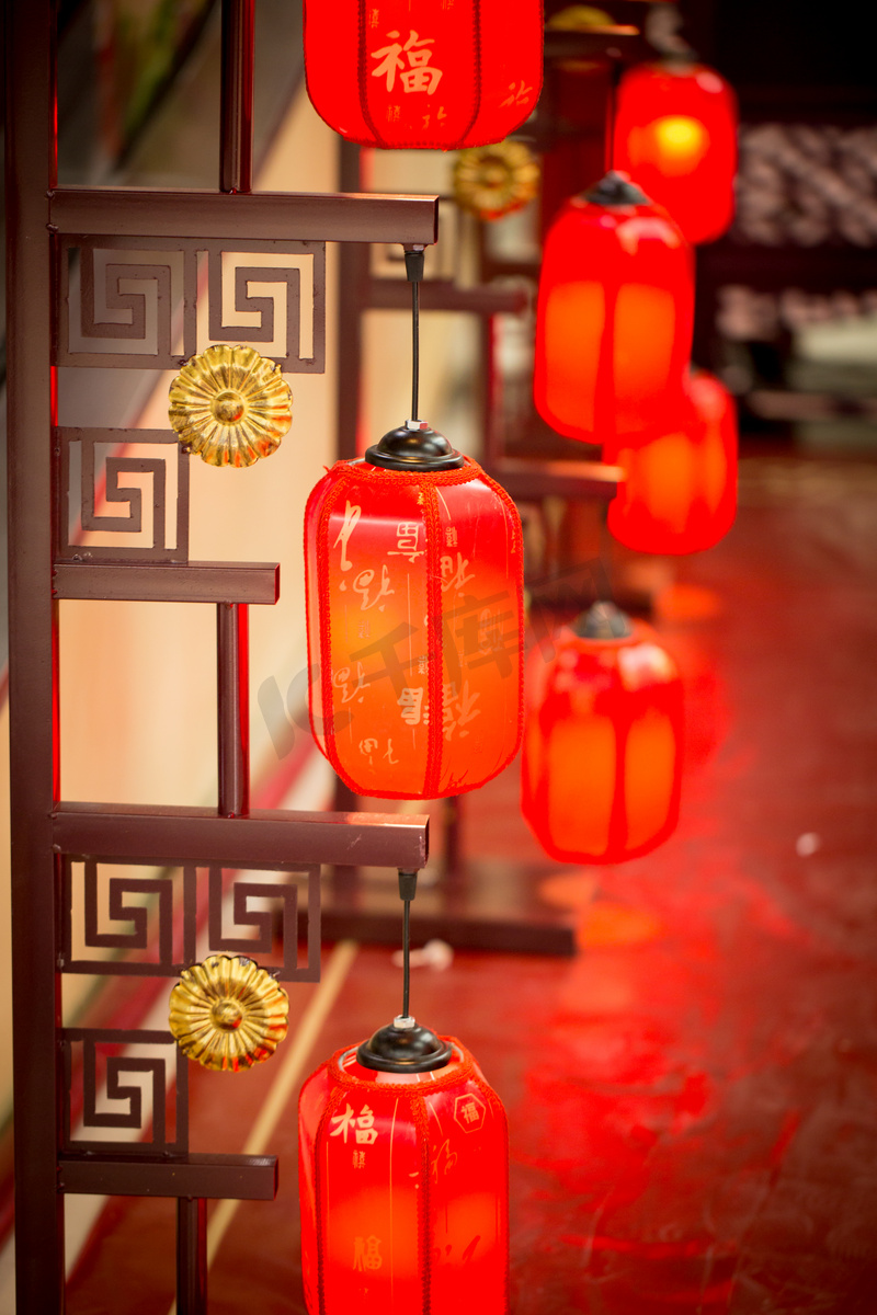 中国风复古春节红灯笼过节氛围中式团圆图片