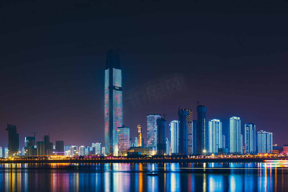 武汉城市建筑夜景城市建筑夜景汉口江滩长曝光摄影图配图图片