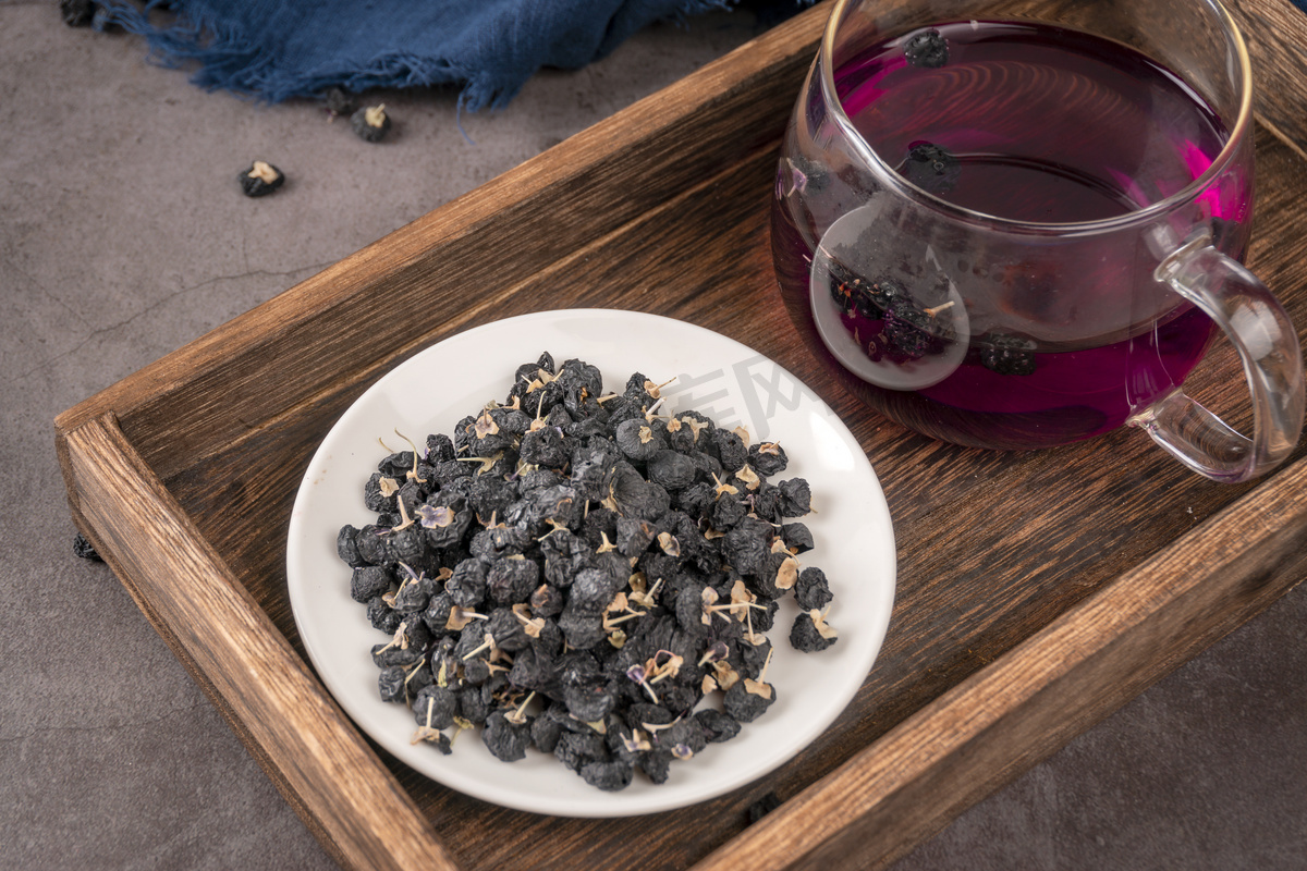 紫色营养健康黑枸杞食材摄影图配图图片