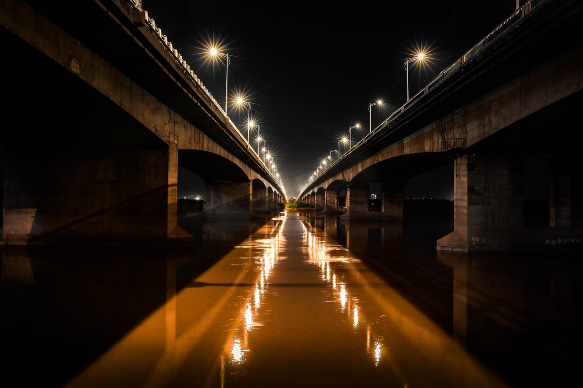城市夜晚公路大桥大桥夜景摄影图配图图片