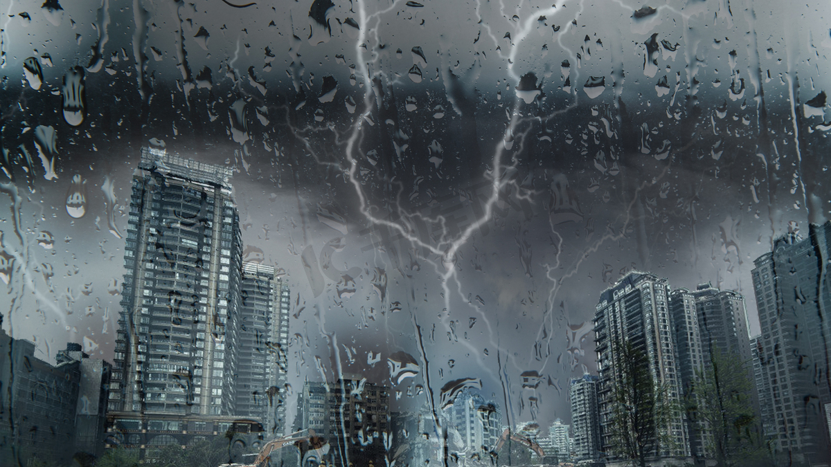 雨天极端雷暴天气白天雨天城市下暴雨下雨摄影图配图图片