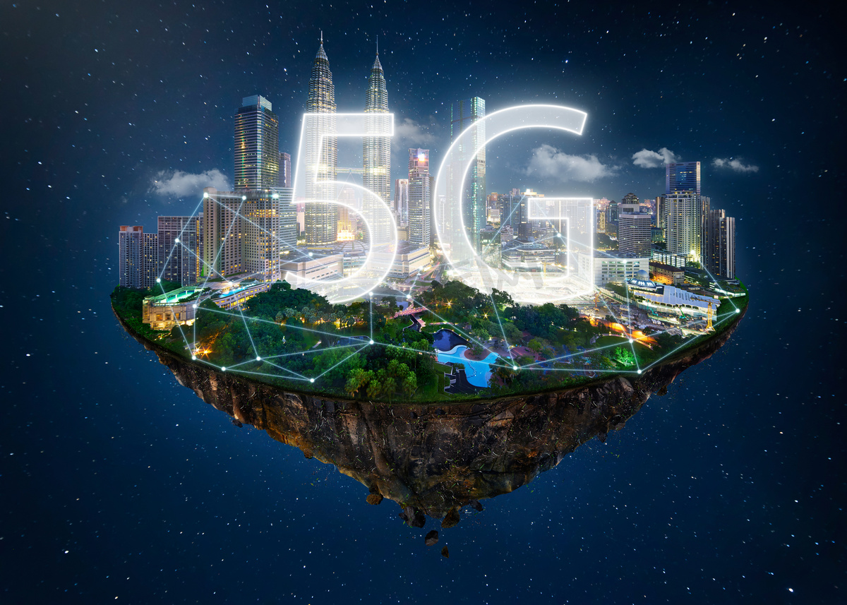 梦幻岛漂浮在空中与网络光, 通信5g 网络概念在夜空背景图片