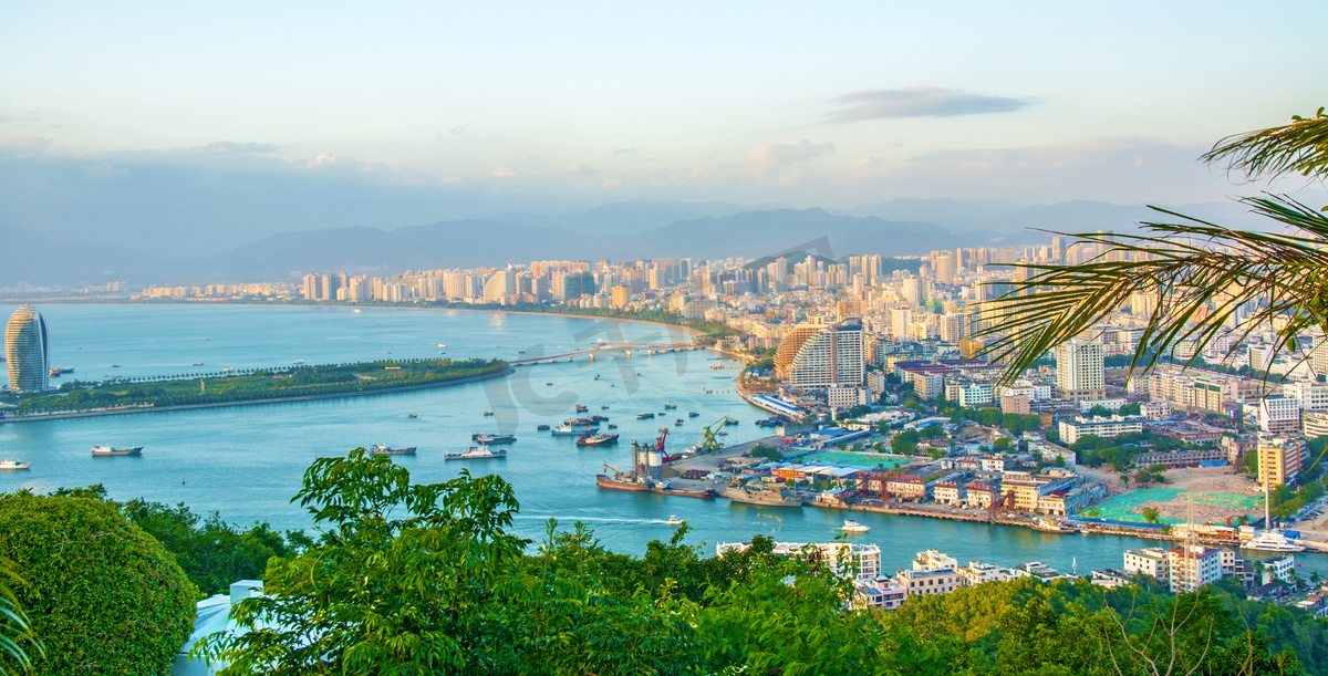 三亚城市全景, 城市的最高点, 凤凰岛.图片