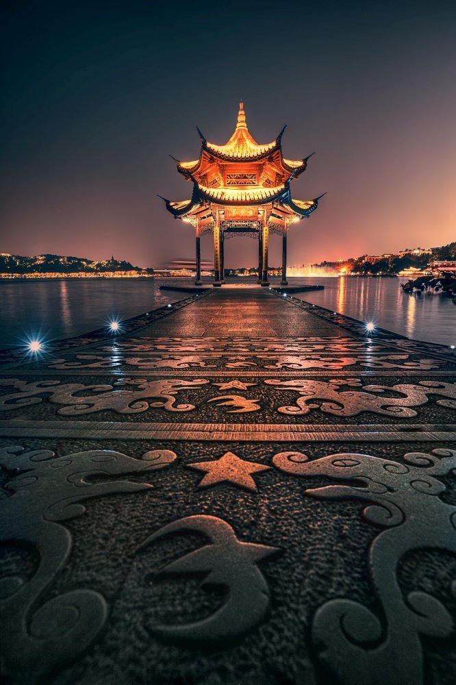 杭州，西湖，灯火通明图片