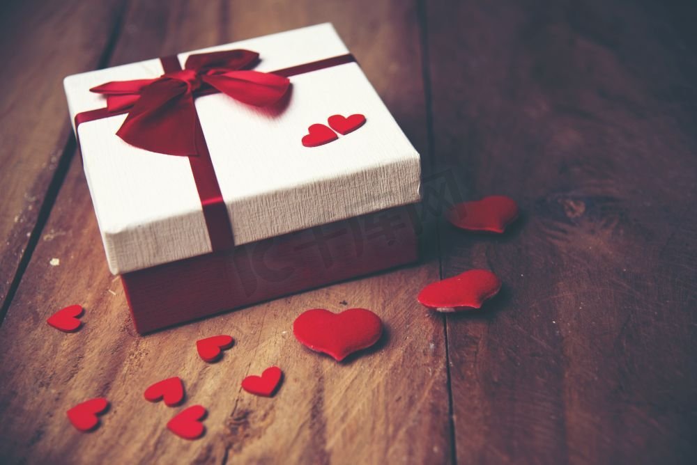 情人节情人节礼盒，情人节爱情概念S图片