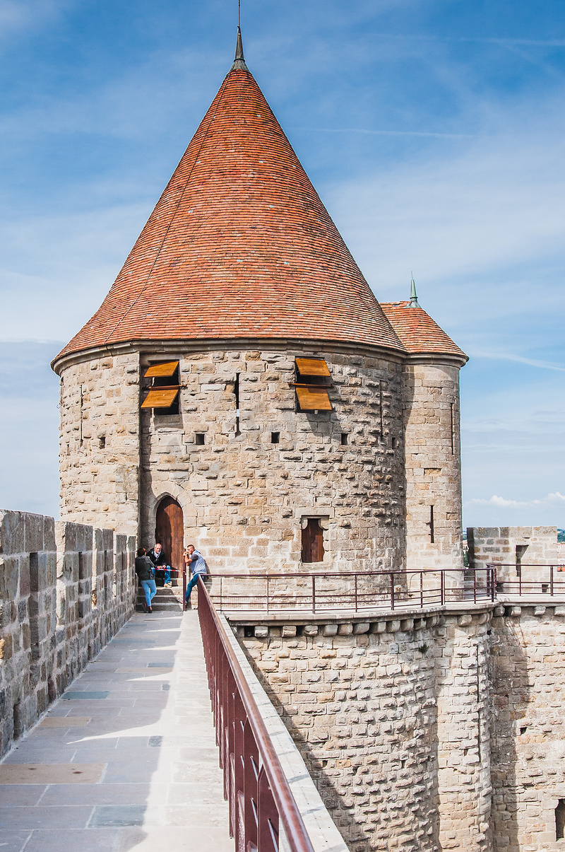 法国中世纪城市卡尔卡松的城墙图片