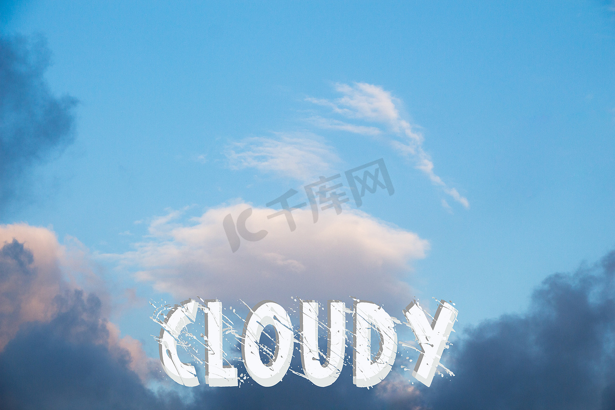 在天空中发现的多云标签和灰色云图片