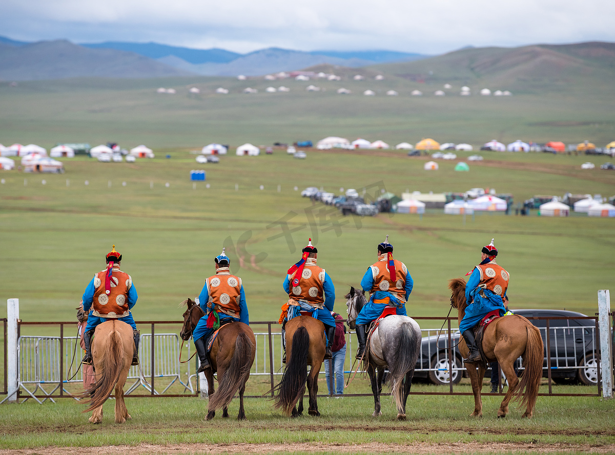 那达慕节赛马, 蒙古与马乌兰巴托一年一度的节日图片