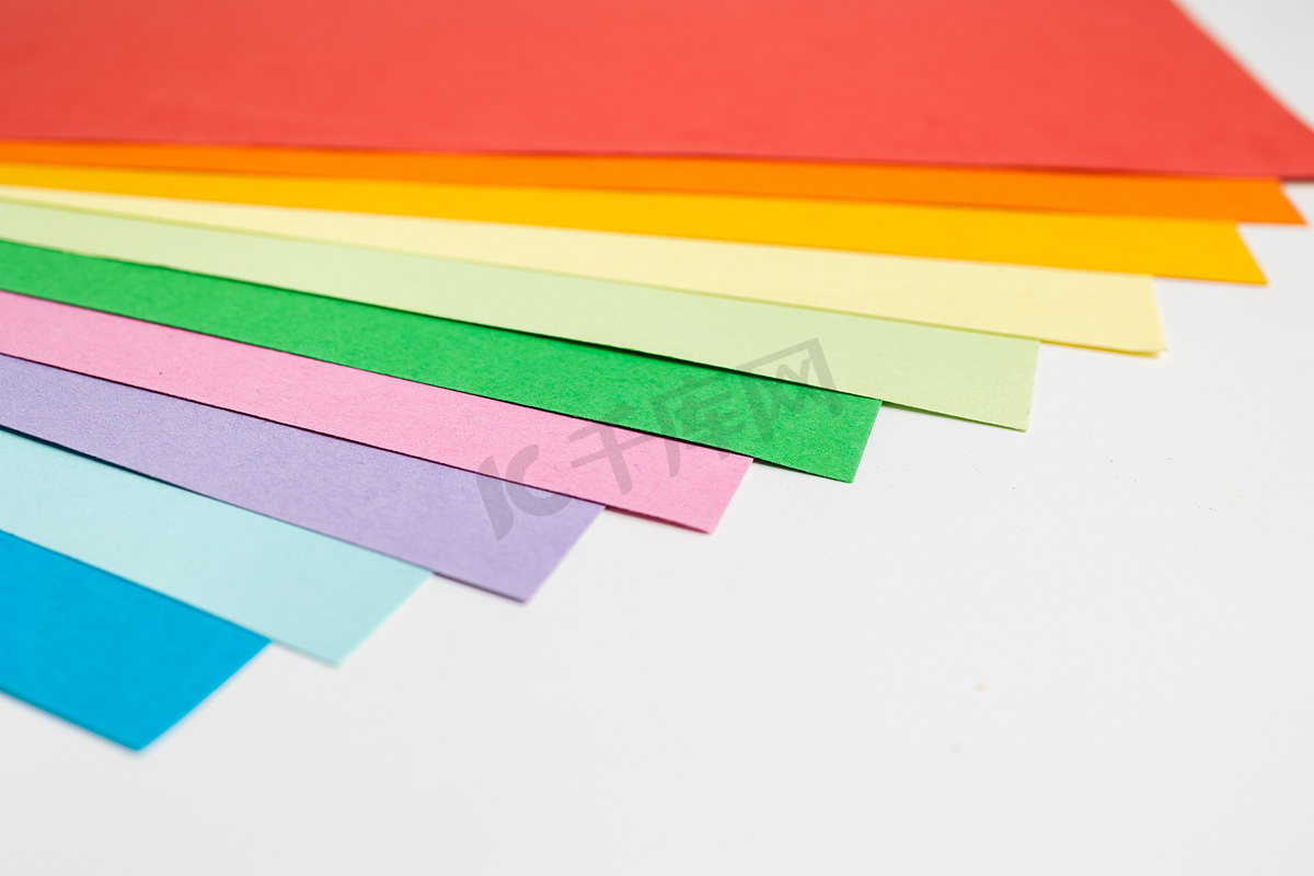 创意线条彩色的办公文具卡纸背景素材图片
