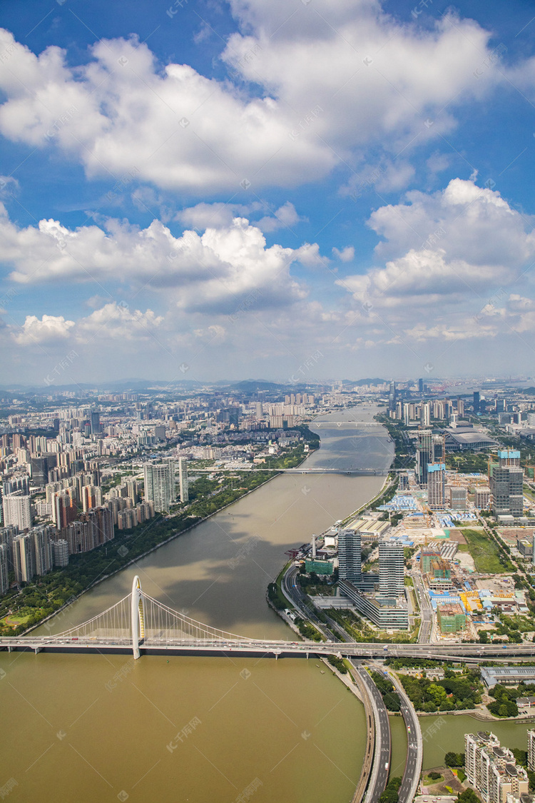 横穿广州珠江大桥摄影图