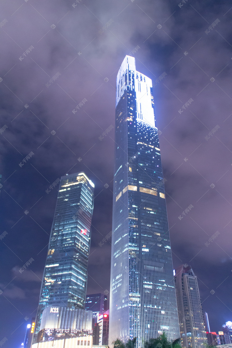 城市夜景高楼灯光摄影图