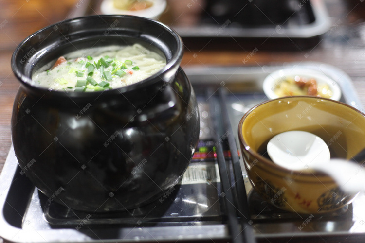饮食美食瓦罐汤面摄影图