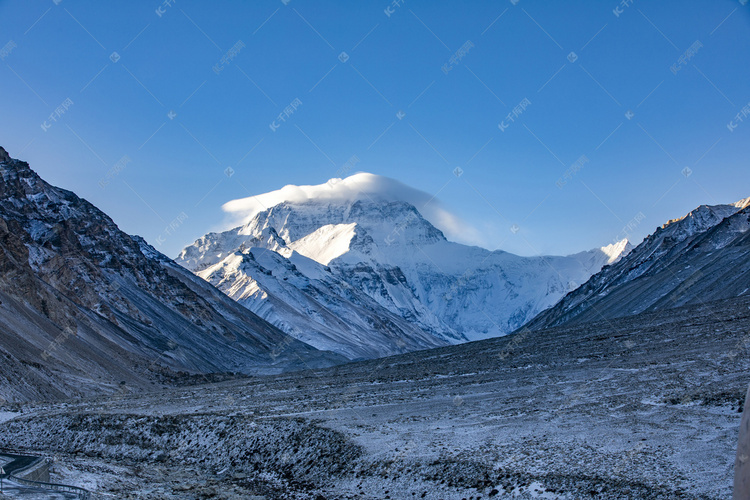 珠穆朗玛峰景区景观摄影图