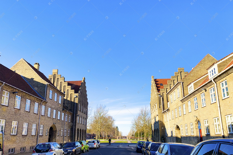 丹麦晴天的街道和建筑摄影图