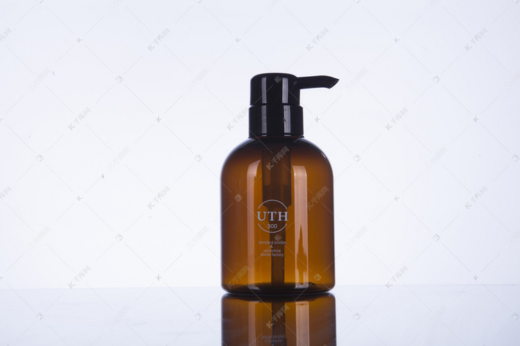 洗手液化妆品补充瓶摄影图