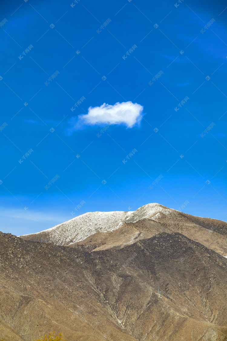 山顶上一片云摄影图