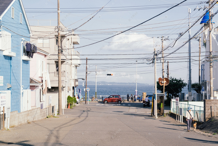 日本神奈川海边小城夏日摄影图