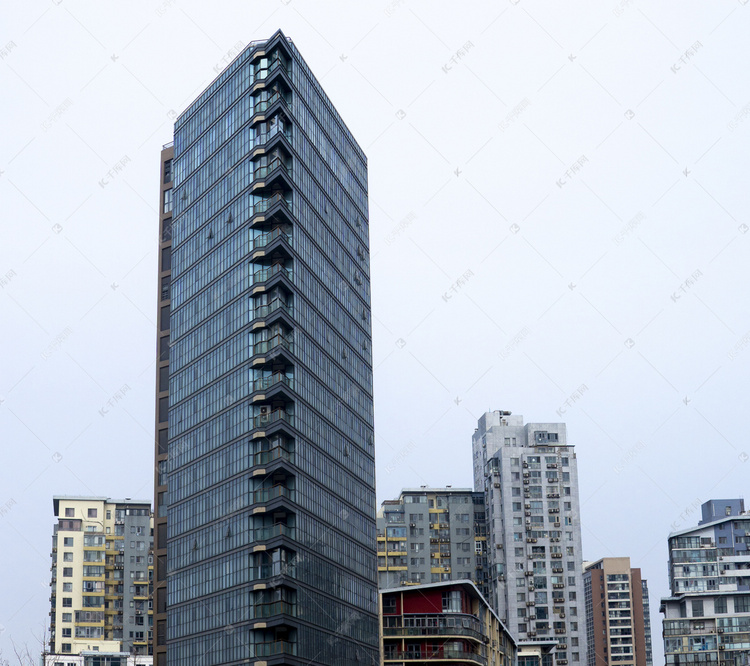 城市建筑系列之三角形大楼摄影图