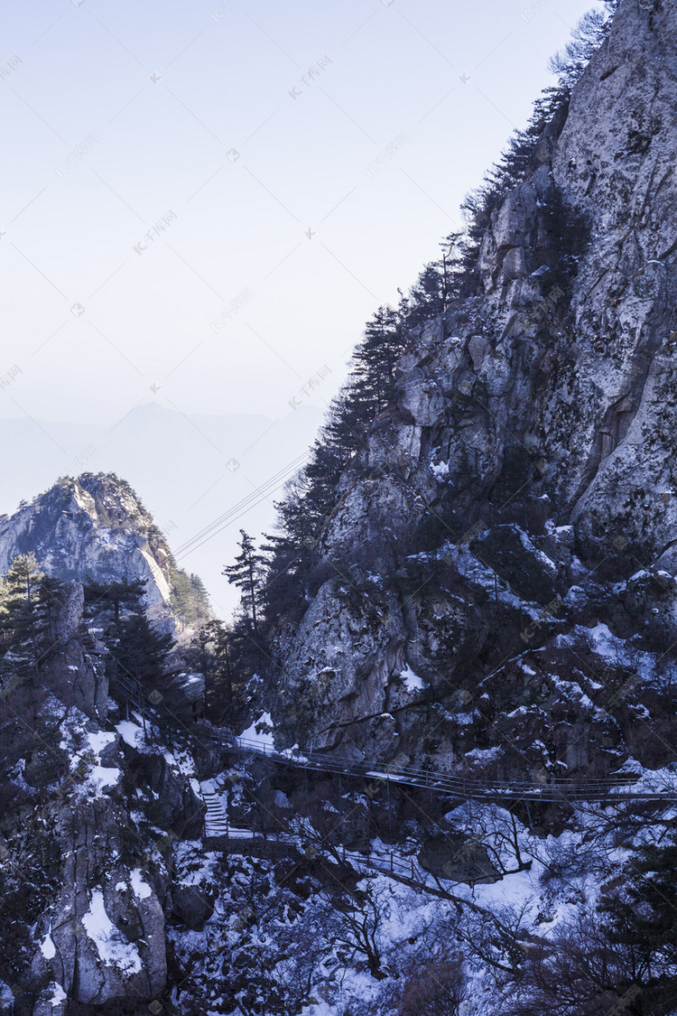 河南省平顶山市鲁山县险峻尧山石