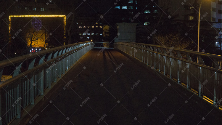 城市夜景系列之天桥人行道摄影图