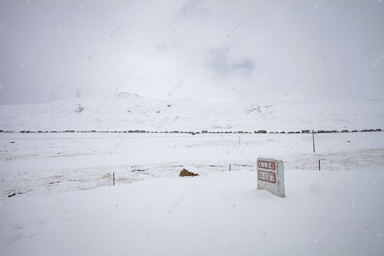 雪山风景摄影图