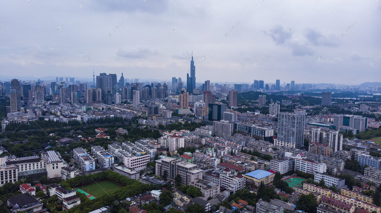 航拍南京紫峰大厦鼓楼摄影图