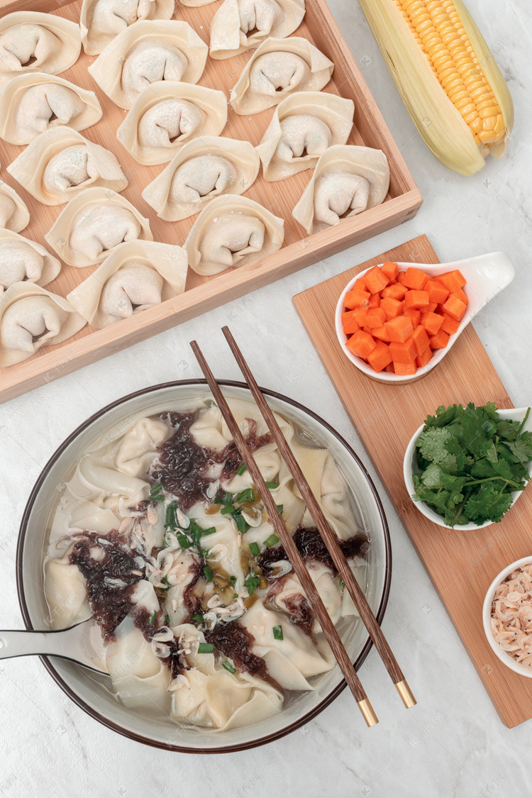 生馄饨混沌摄影图