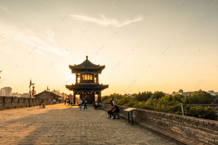 黄昏时分的西安古城墙景色摄影作品2020-09-26发布
