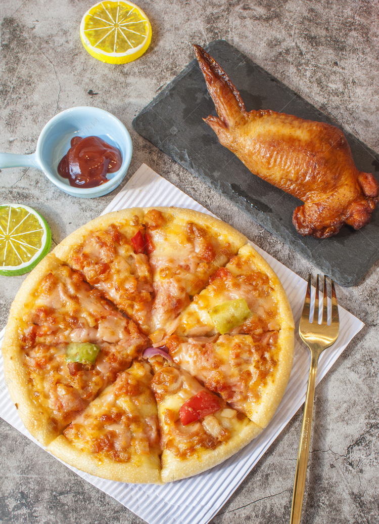 披萨套餐摄影图