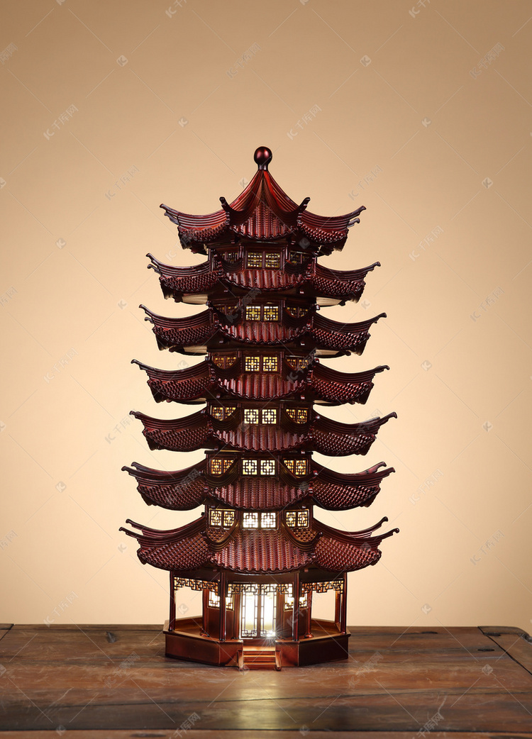 八宝玲珑塔摄影图