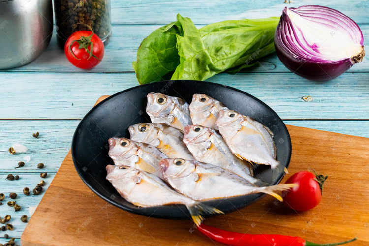 油叶鱼白天油叶鱼食材室内油叶鱼食物摄影图配图