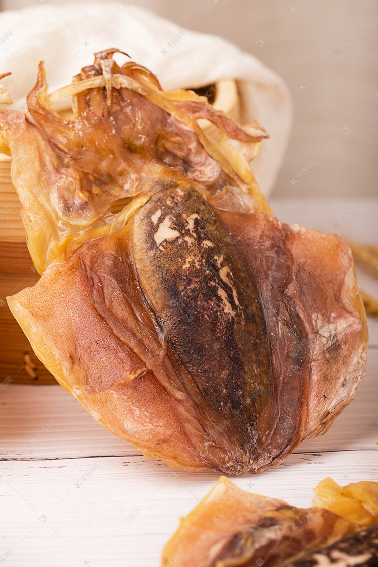 墨鱼墨鱼干大墨鱼海干货滋补食品摄影图配图