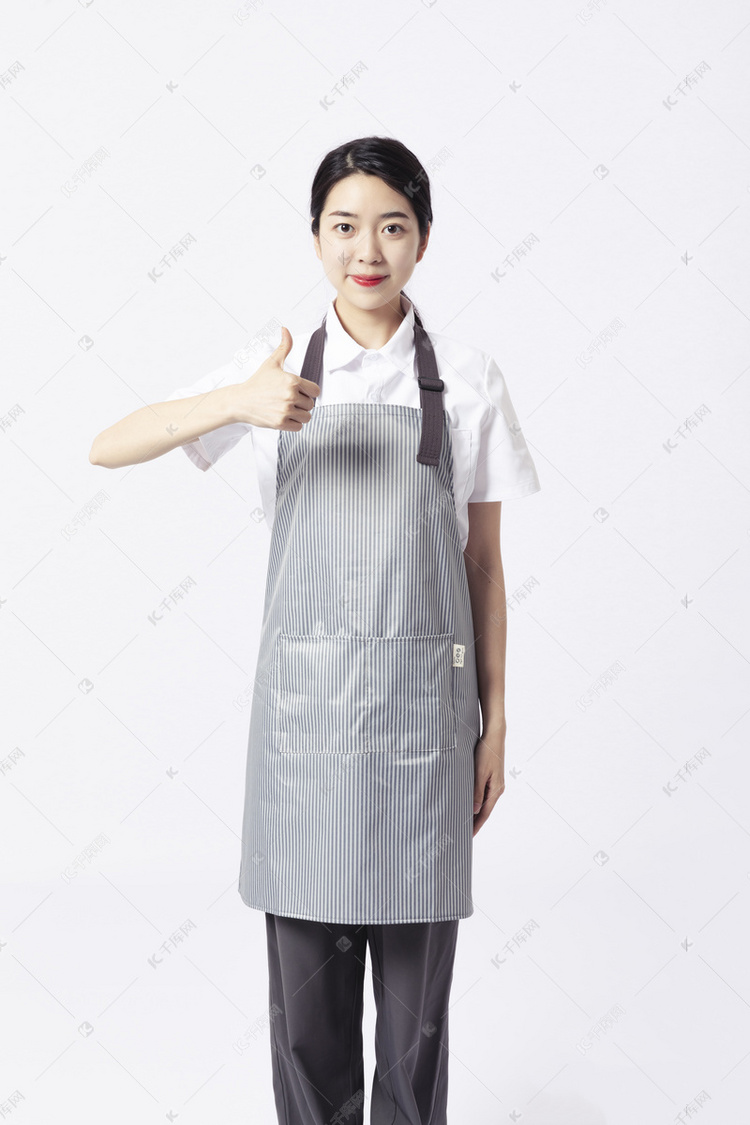 月嫂清理保洁员站立点赞摄影图配图