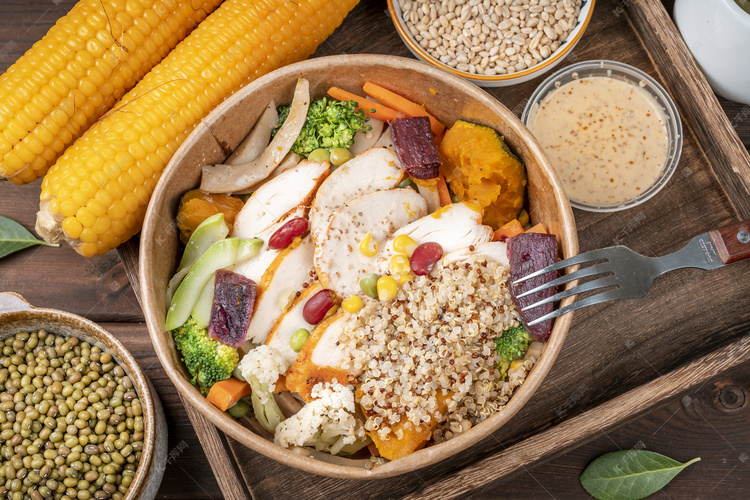 轻食简餐营养美味健康餐摄影图配