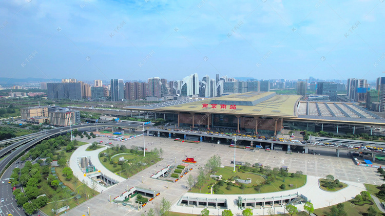 航拍南京地标南京南站高铁站