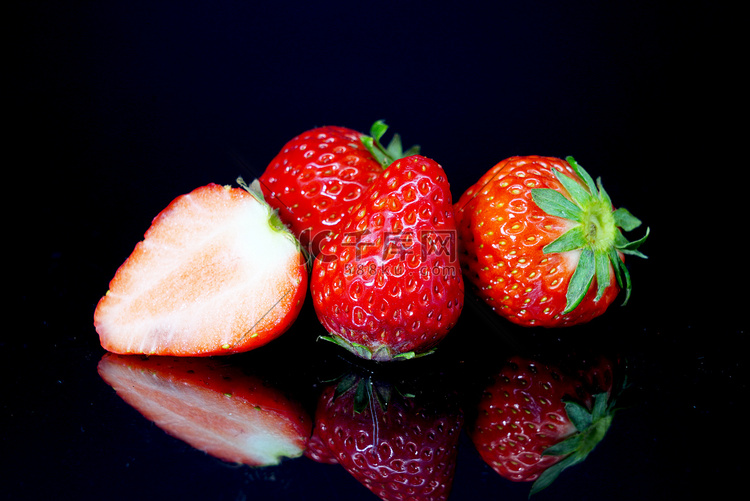 草莓果摄影图