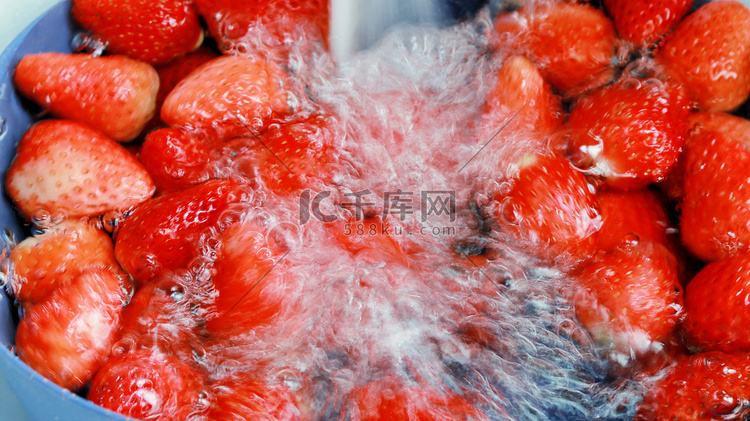 好吃的草莓摄影图