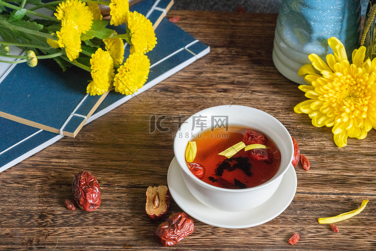 九九重阳节茶饮菊花摄影图