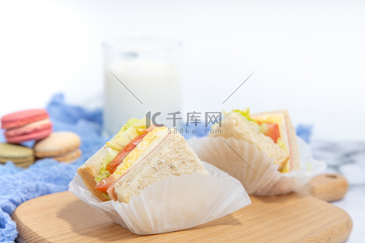 早餐营养三明治摄影图