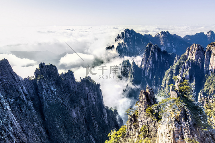 山峰云海摄影图