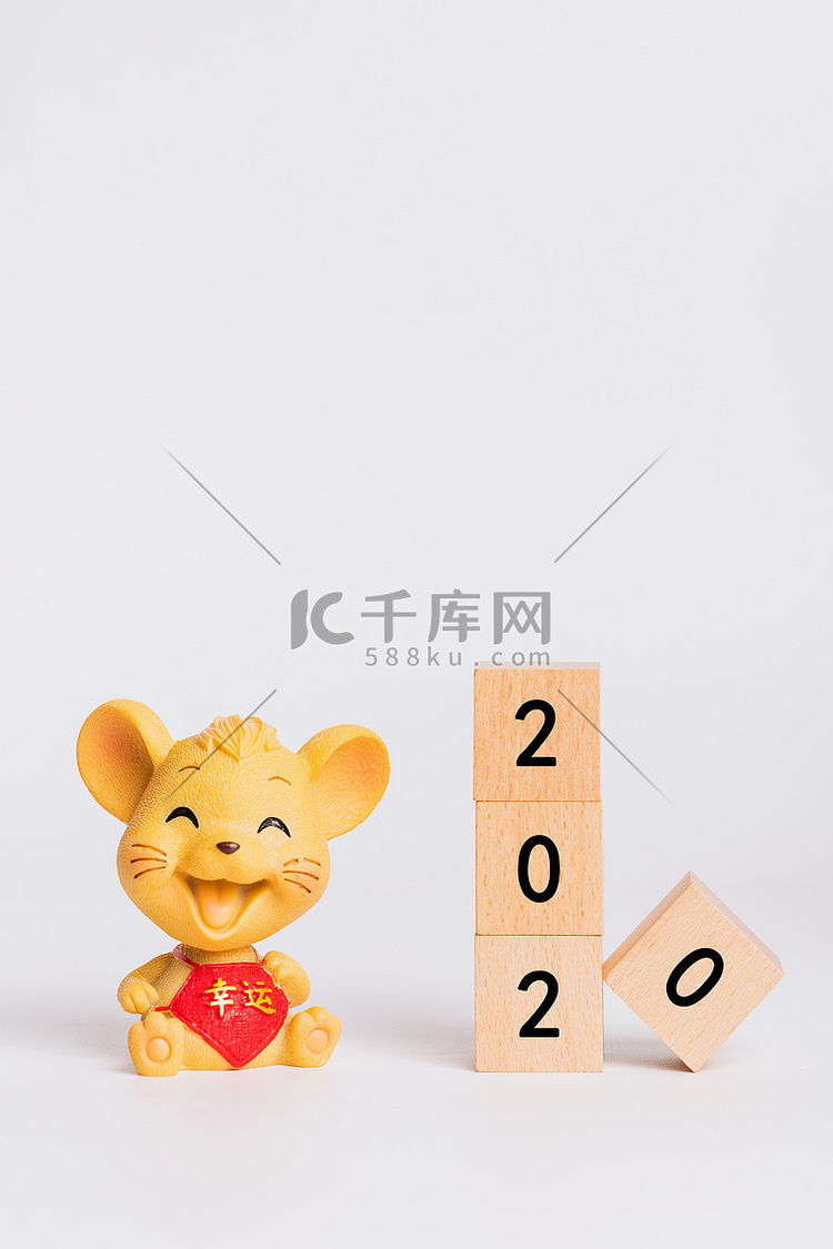 金鼠2020摄影图