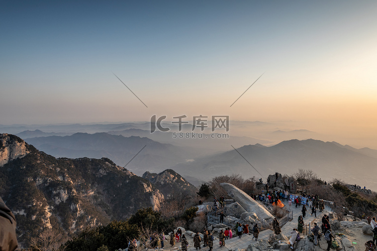 泰山日出旅游摄影图