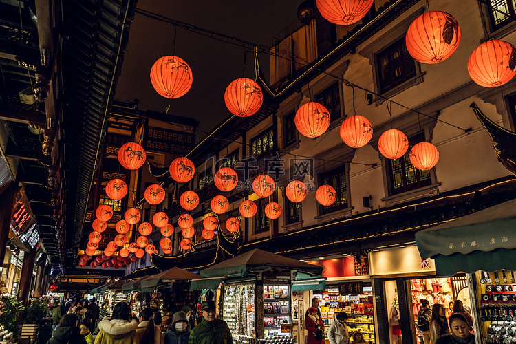 上海豫园城隍庙春节夜景摄影图