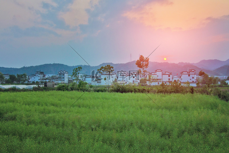 日落下徽州村落摄影图
