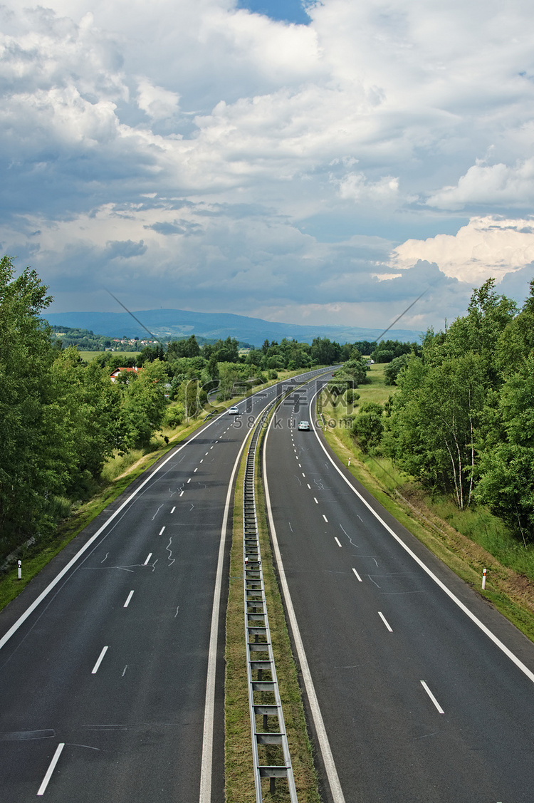 乡村景观的一条公路